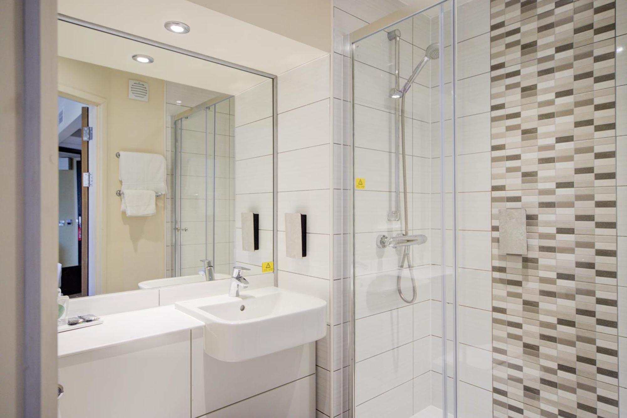 Belvilla Newport City Centre Hotel - Lifestyle Exterior photo